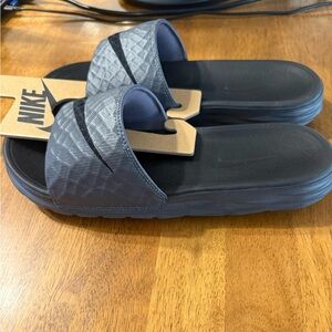 Nike Benassi Solarsoft Men's Slides Sandals Grey Black 705474-090 Size 9